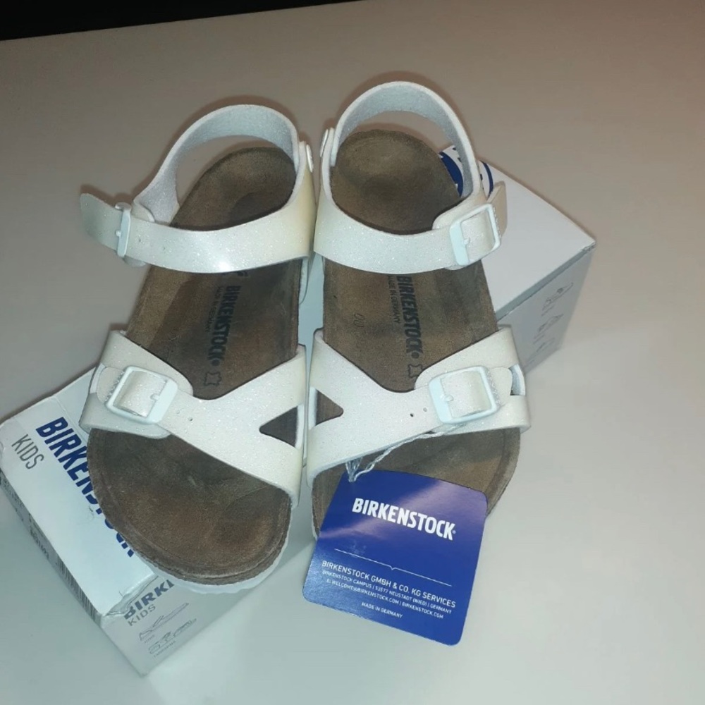 NWT Girls Magic Galaxy White Rio Birkenstocks.